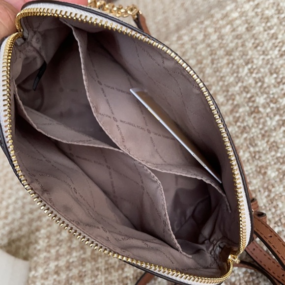 Michael Kors Jet Set Travel Medium Dome Crossbody - Picture 13 of 16